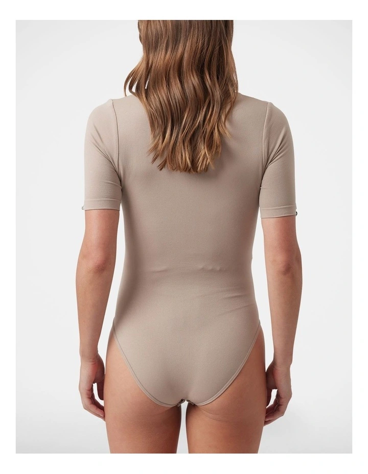 Seamless Short Sleeve Bodysuit in Oyster image 2