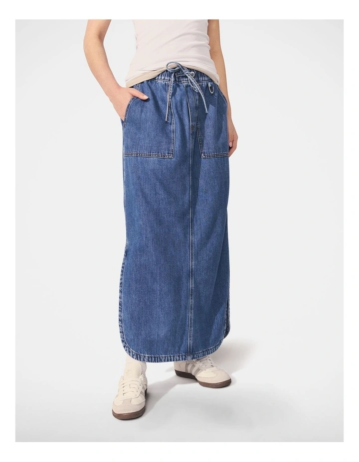 D-Luxe Curved Denim Midi Skirt in Blue image 3