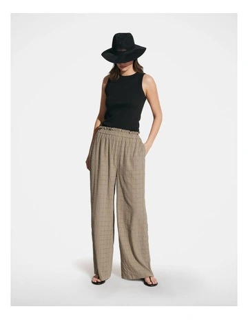 Archie Textured Pant in Green