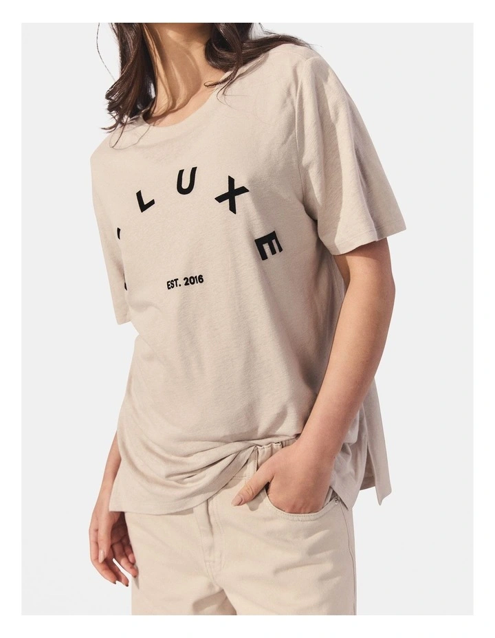 D-Luxe Linen Blend Logo Tee in Beige image 3