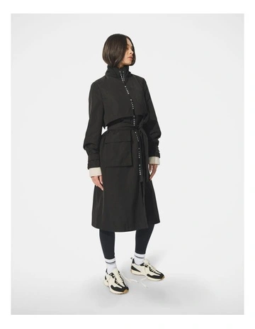 D-Luxe Contrast Zip Jacket in Black