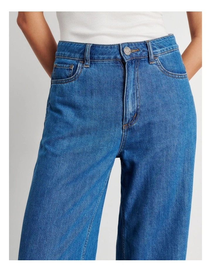 Loe Mid Rise Straight Jean in Blue image 2
