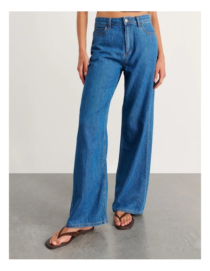 Loe Mid Rise Straight Jean in Blue image 5