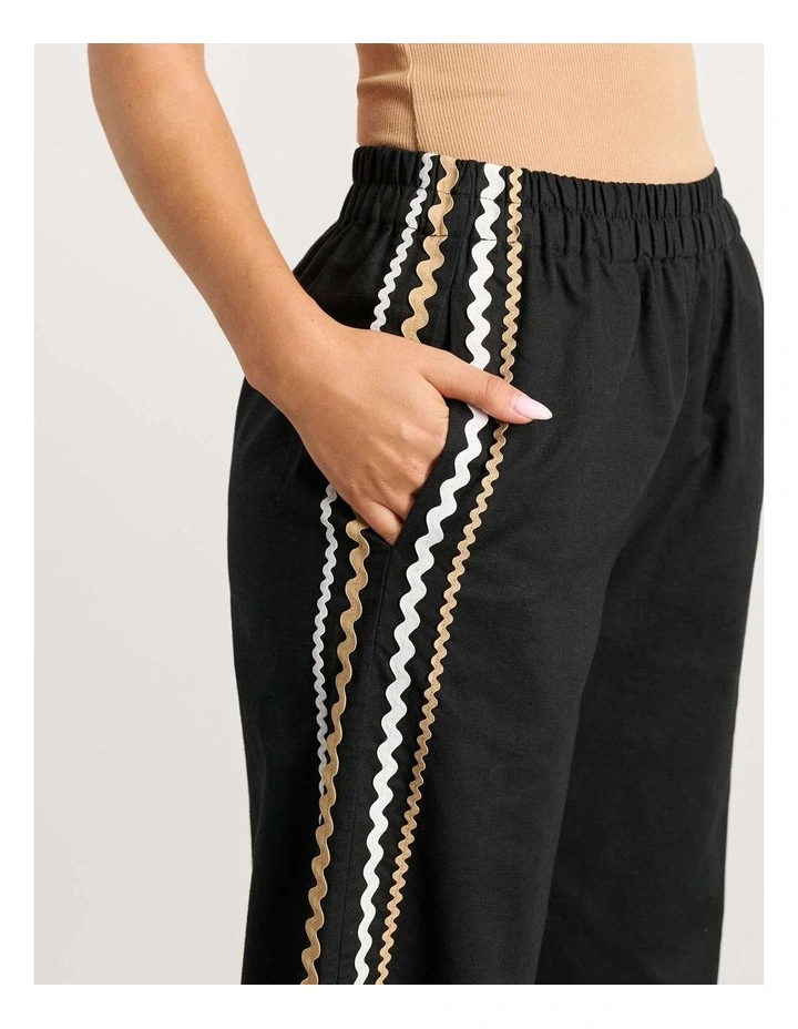 Liv Wide Leg Pant in Black image 3