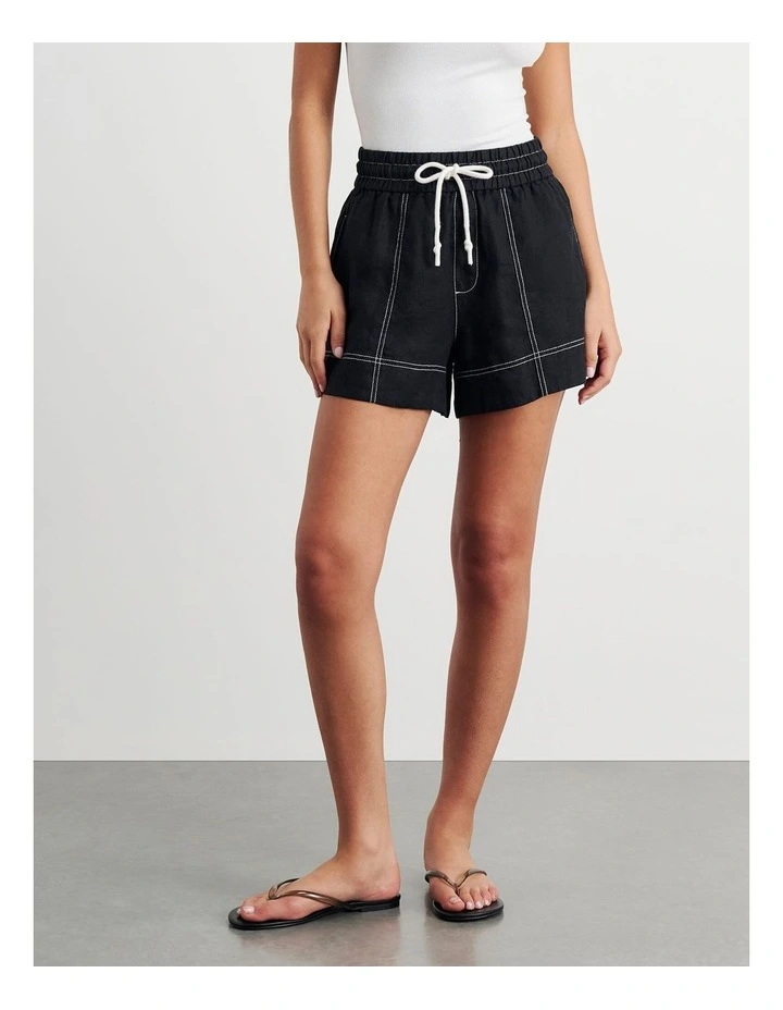 Gigi Linen Pull On Shorts in Black image 5