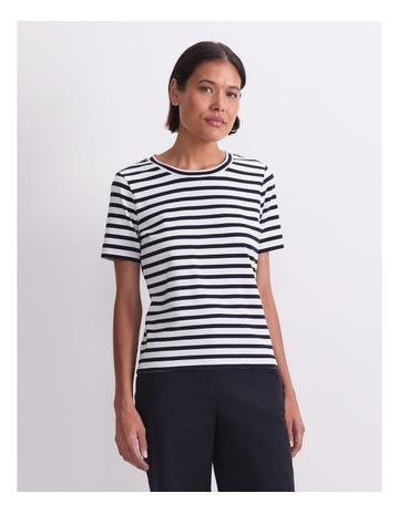 Navy/White colour