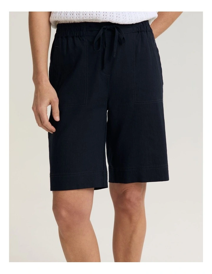 Rosa Linen Short in Classic Navy image 4