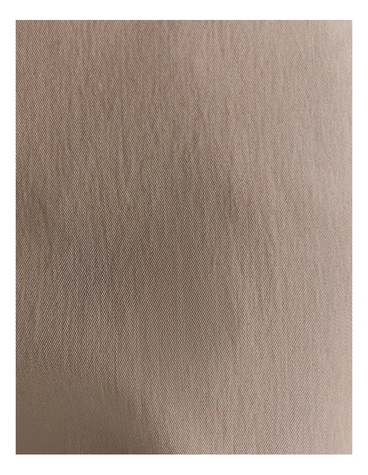 Evie Capri Pant in Cappuccino image 3