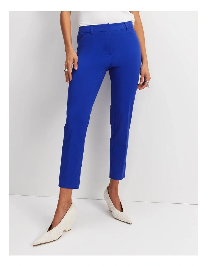 Evie Capri image 1