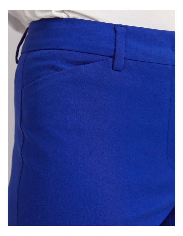 Evie Capri image 6
