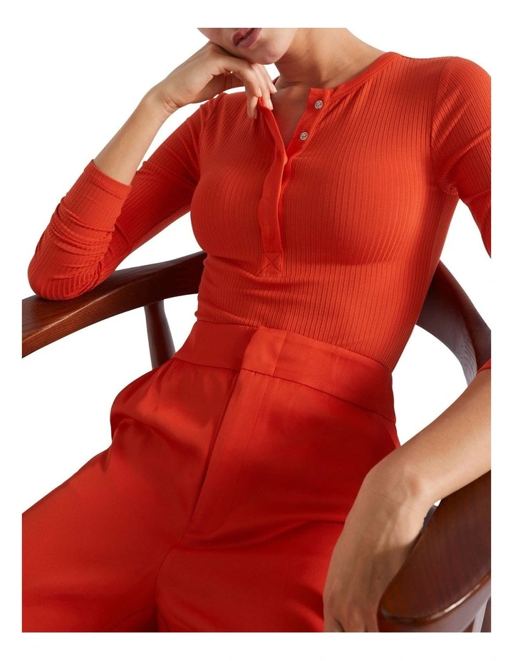 Core Rib Henley Top In Chilli image 2
