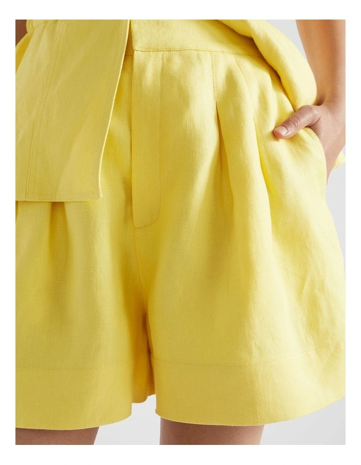 Linen Mid Length Short in Lemon Drop image 2
