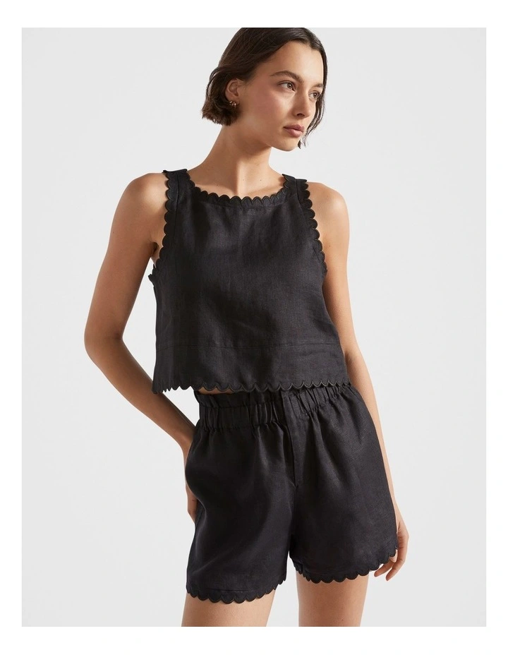 Linen Scallop Shell Top in Black image 1