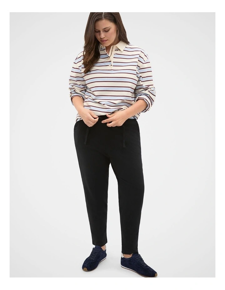 Core Jersey Trackpant in Black image 3