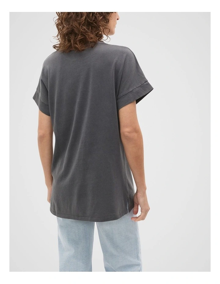 Core Longline Tee in Charcoal Wash image 2