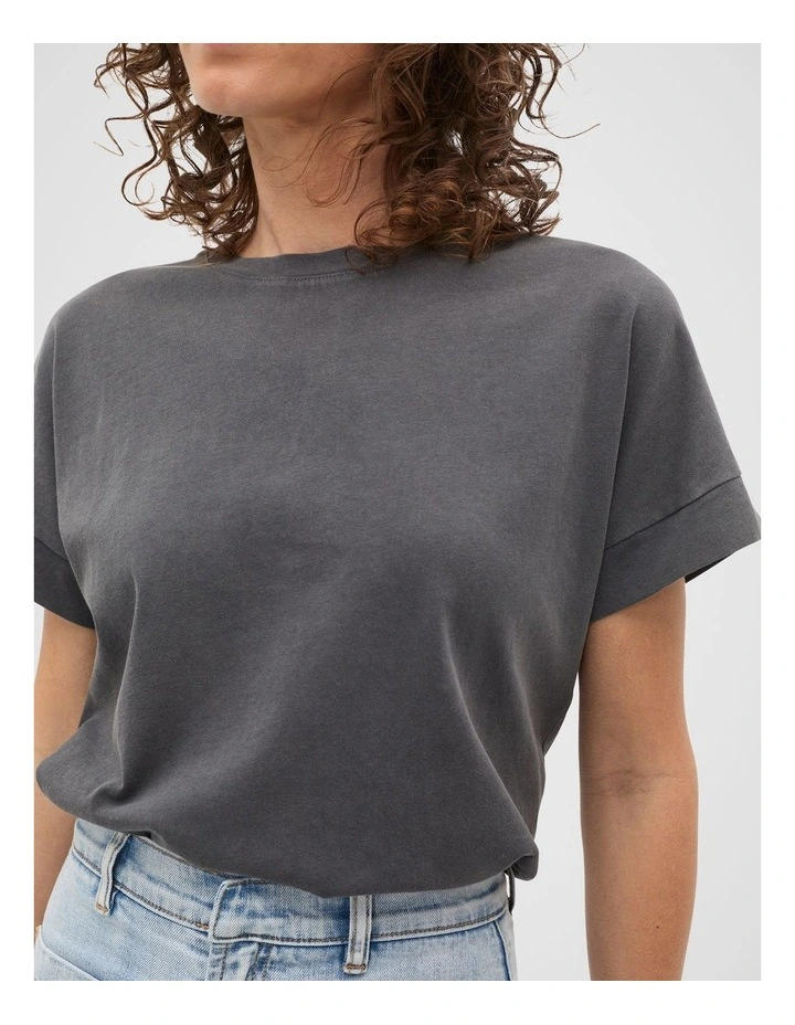 Core Longline Tee in Charcoal Wash image 4