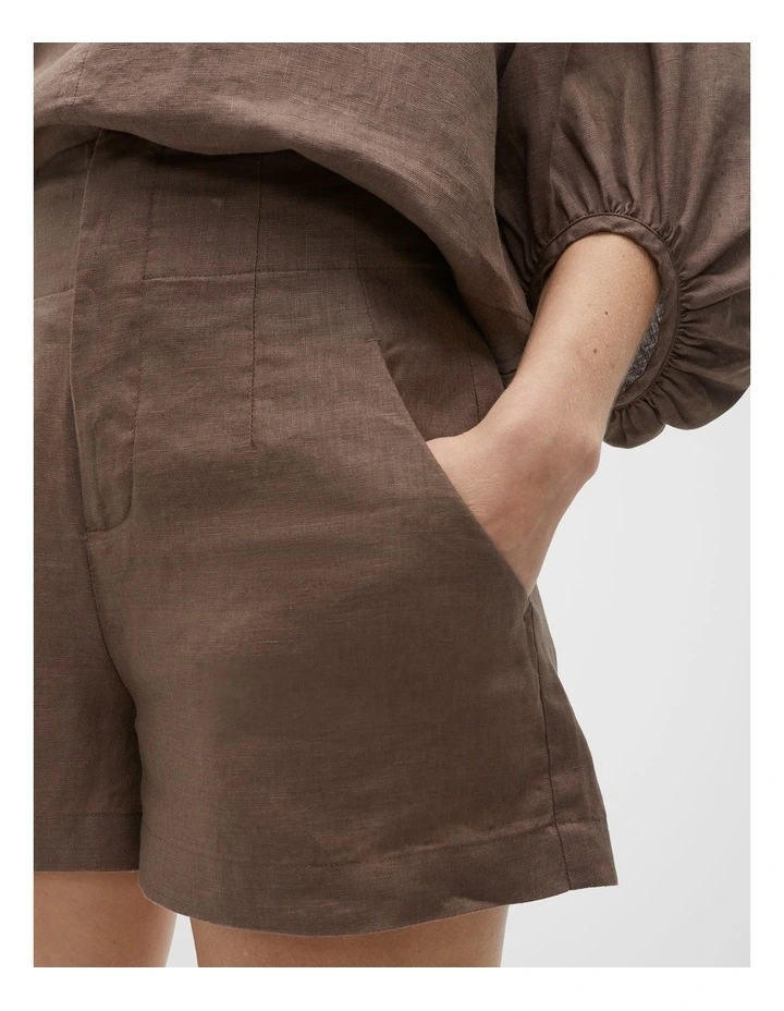 Core Linen Waisted Short in Affogato image 3