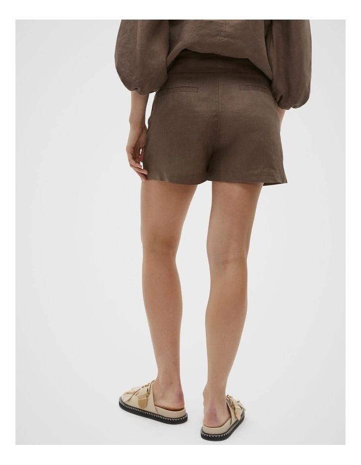 Core Linen Waisted Short in Affogato image 4