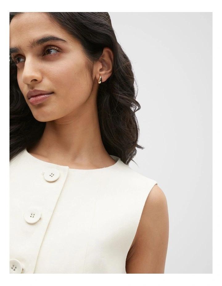 Mini Curved Stud in Gold image 2