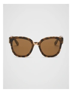 Michelle D Frame Sunglasses in Milky Tort