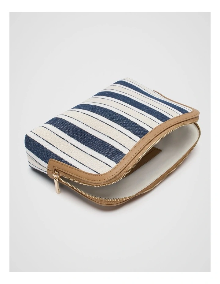 Summer Essential Pouch in Midnight Sky image 3