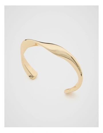 Twist Cuff in Gold