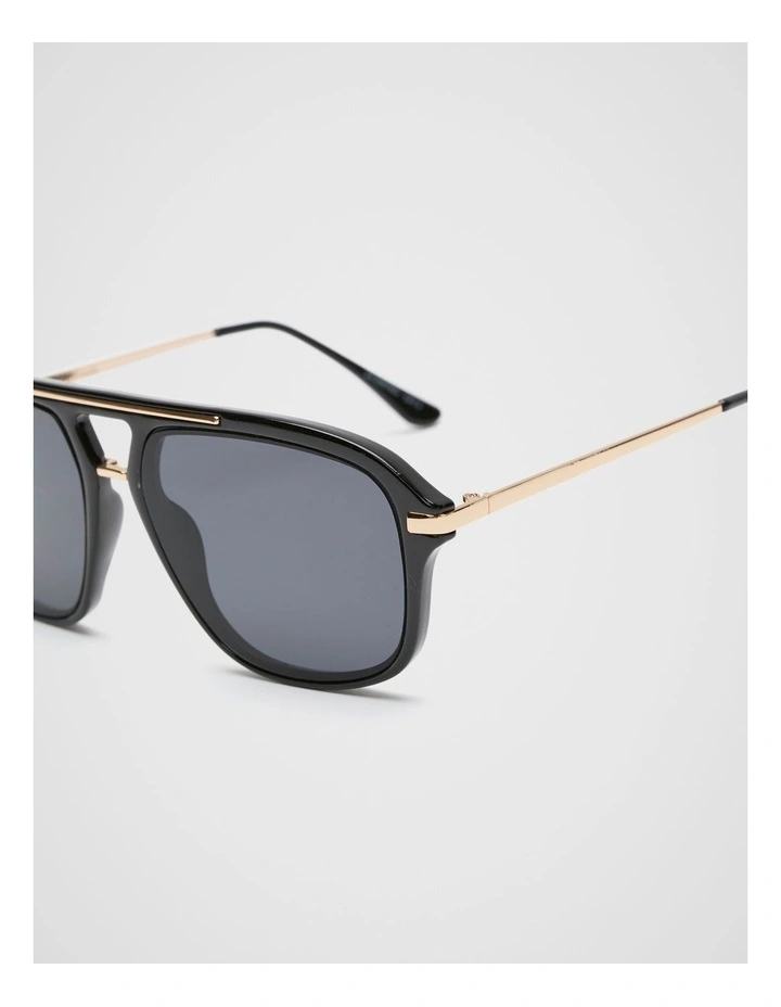 Amanda Aviator Sunglasses in Black image 3