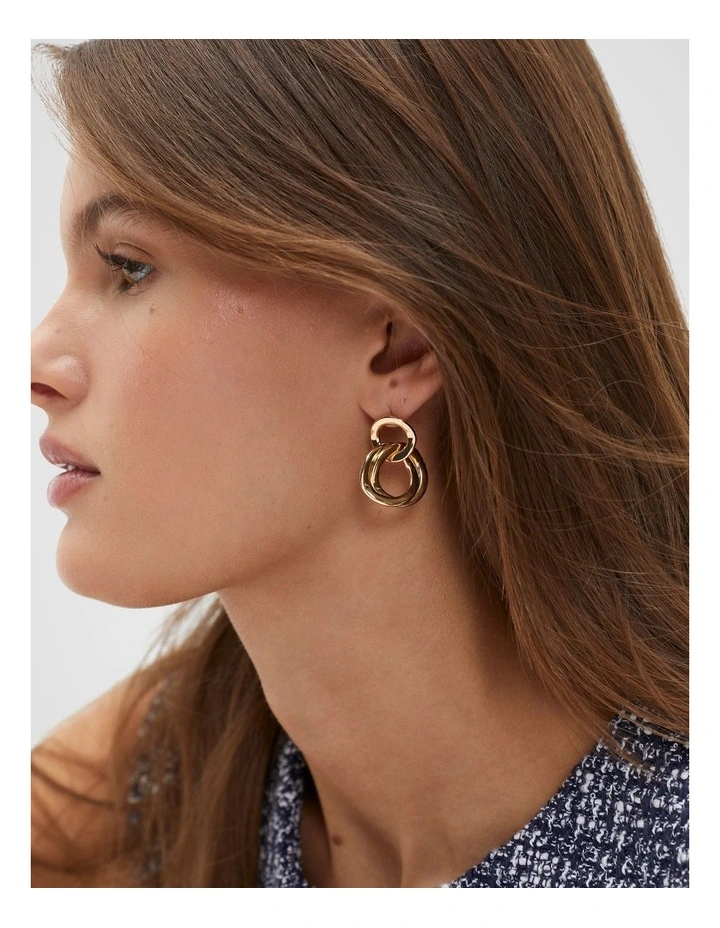 Small Links Drop Earring in Gold image 2
