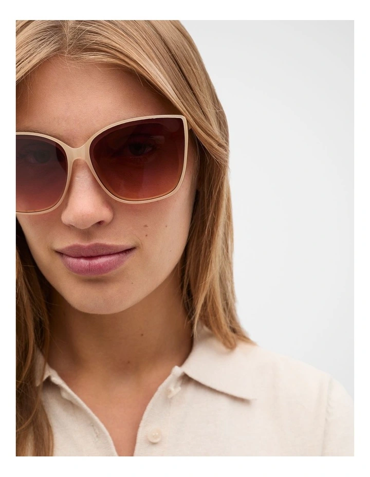 Hannah D Frame Sunglasses in Cool Sand image 2