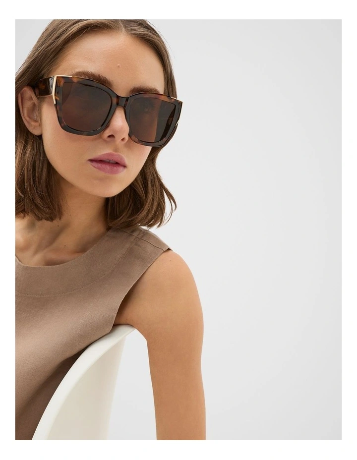 Hannah D Frame Sunglasses in Dark Espresso image 2