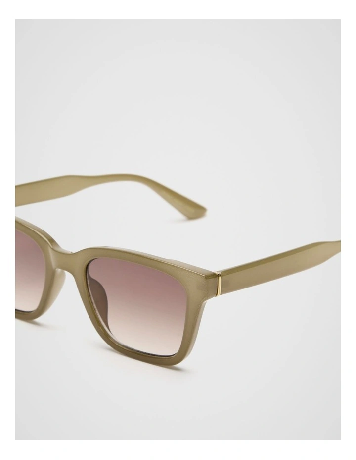 Daniella D Frame Sunglasses in Rosemary image 3