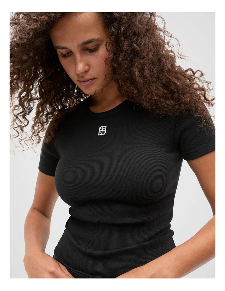 Rib Tee in Black image 3