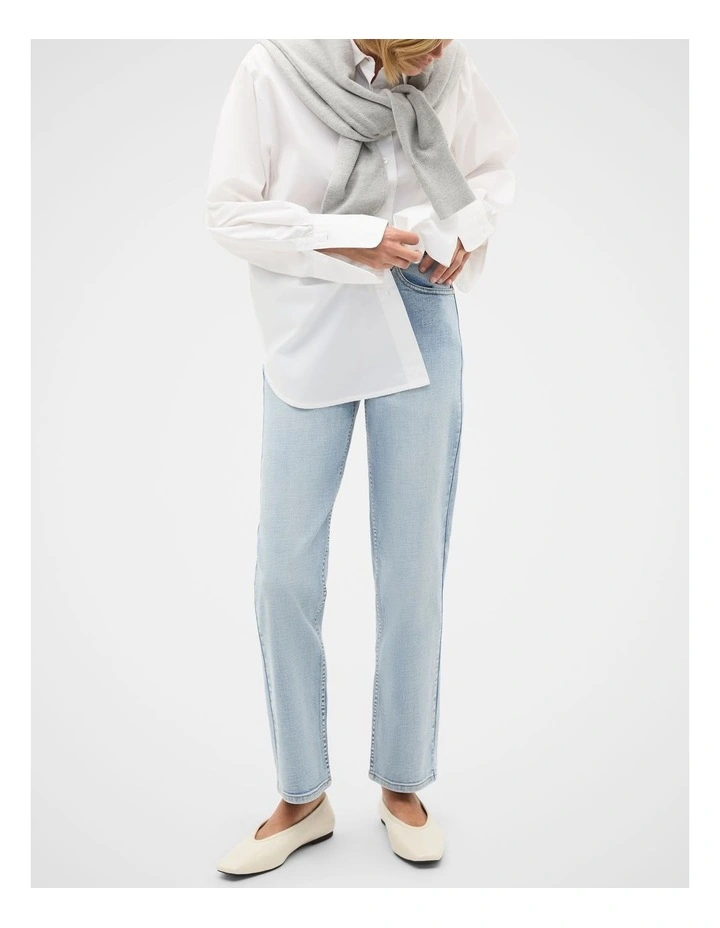 Core Straight Leg Stretch Jean in Mid Blue Wash image 4