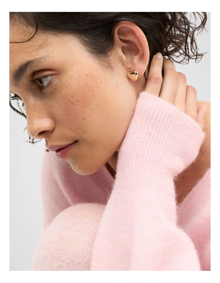 Heart Stud Earring in Gold image 2