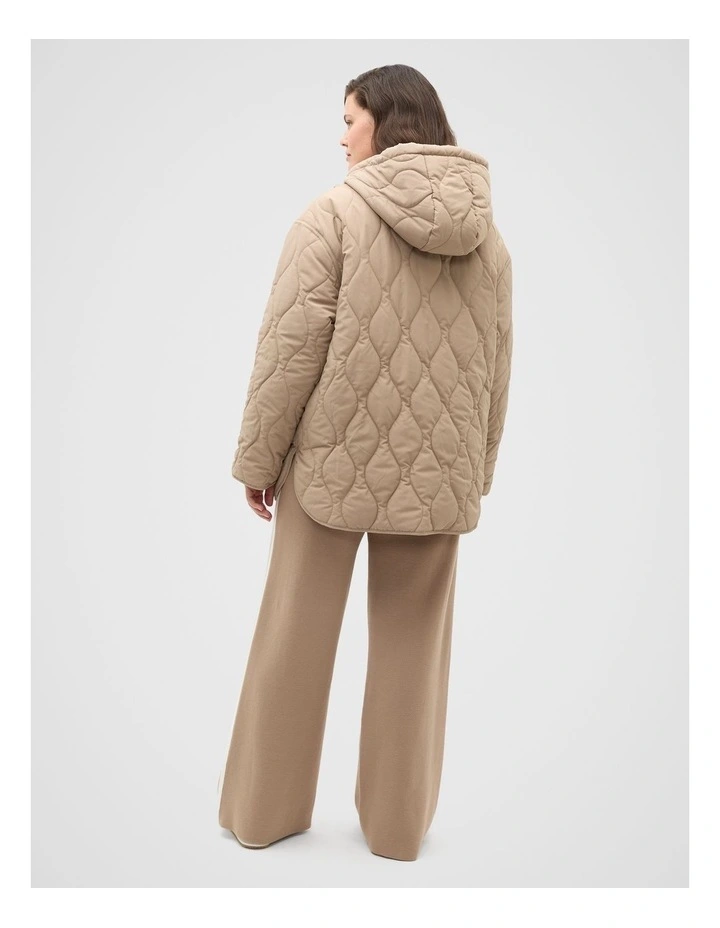 Boxy Quilted Jacket in Cookie image 7