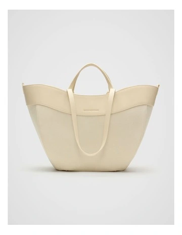 Textured Curved Tote Bag in Light Marzipan