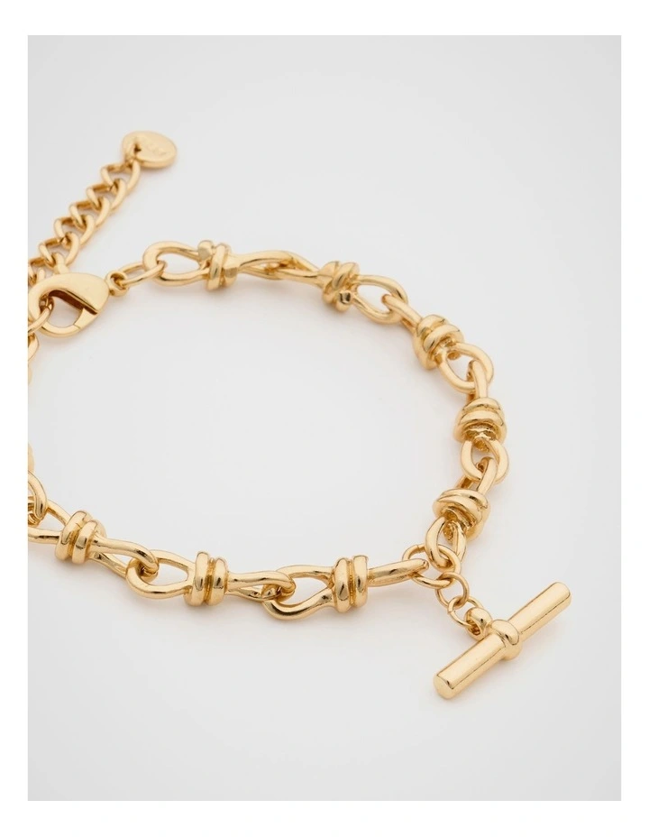 T-Bar Chain Bracelet in Gold image 3