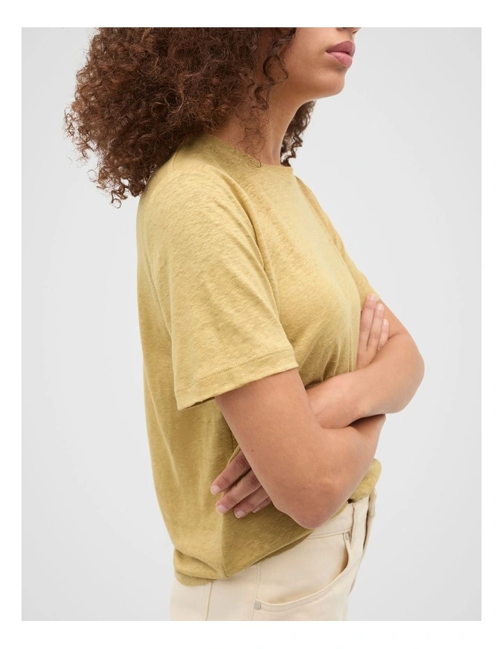Linen Neat Tee in Honey image 4