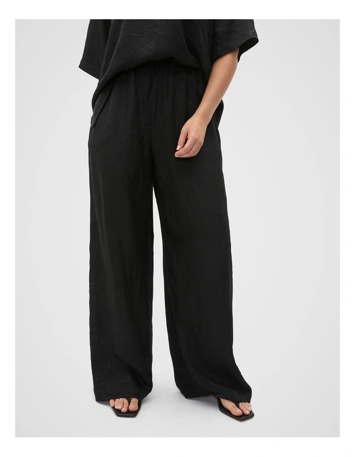 Textured Satin Gathered Pant in Black image 5