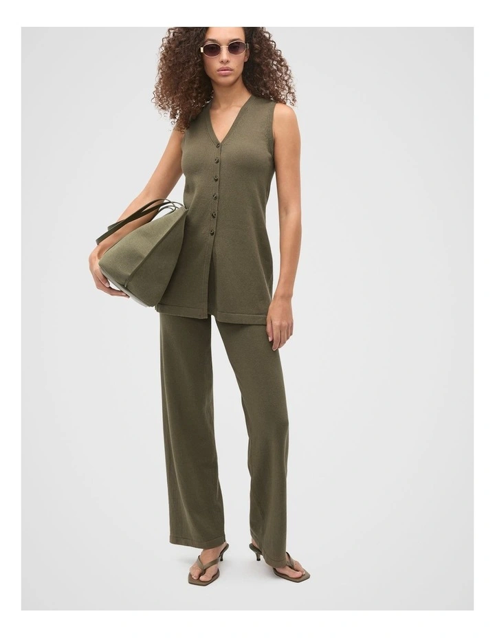 Summer Knit Pant in Olive Leaf image 3