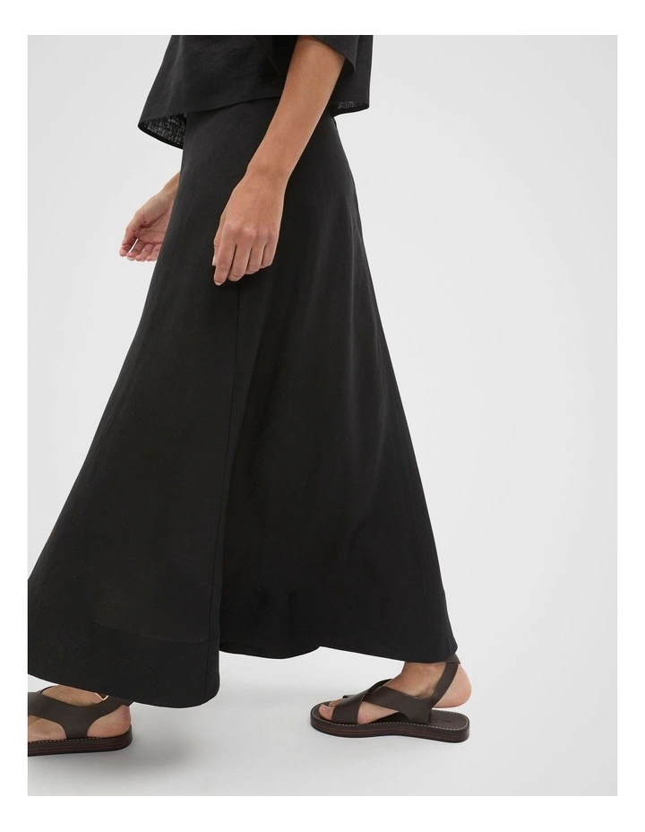 Core Linen Seam Front Skirt in Black image 4