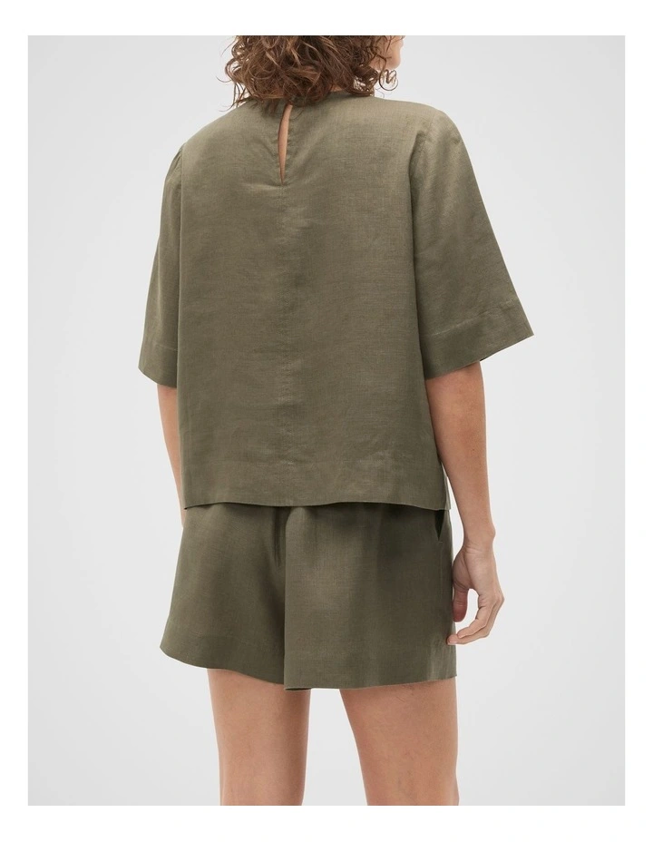 Core Linen Tee in Olive Leaf image 2