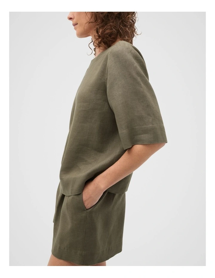 Core Linen Tee in Olive Leaf image 4