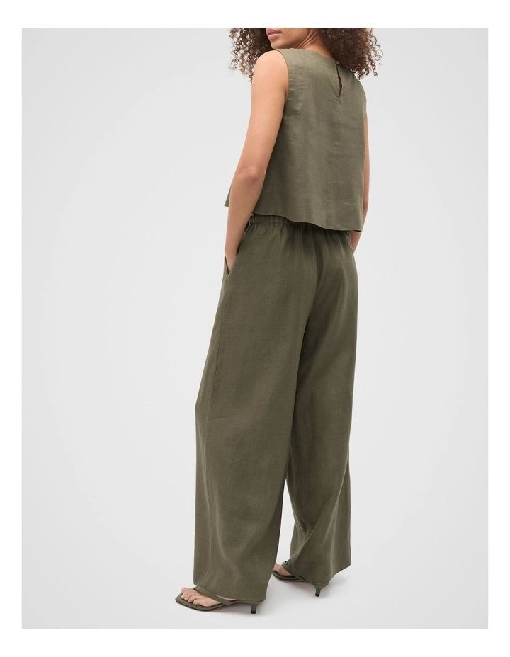 Core Linen Shell Top in Olive Leaf image 2