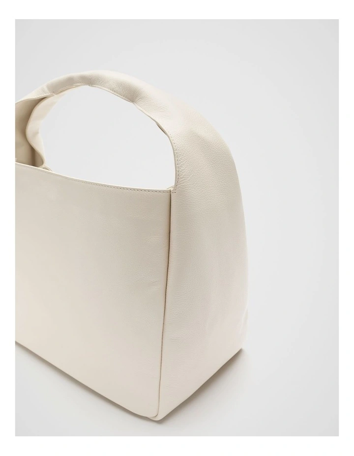 Leather Curved Tote in Tofu image 3