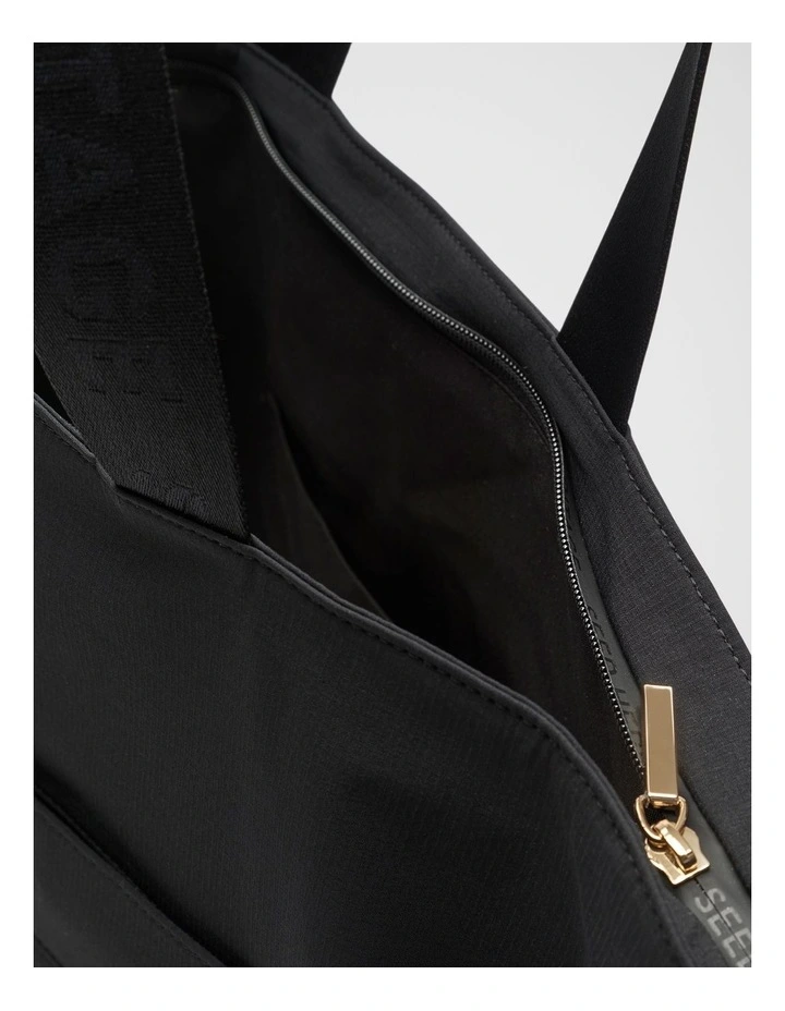 Seed Daily Tote in Black image 4