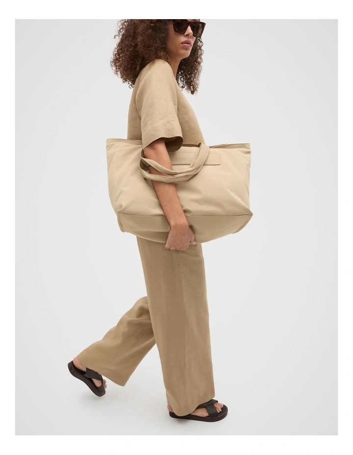 Seed Daily Tote Bag in Rye image 2