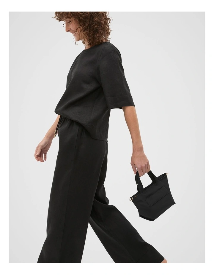Daily Crossbody Bag in Black image 2