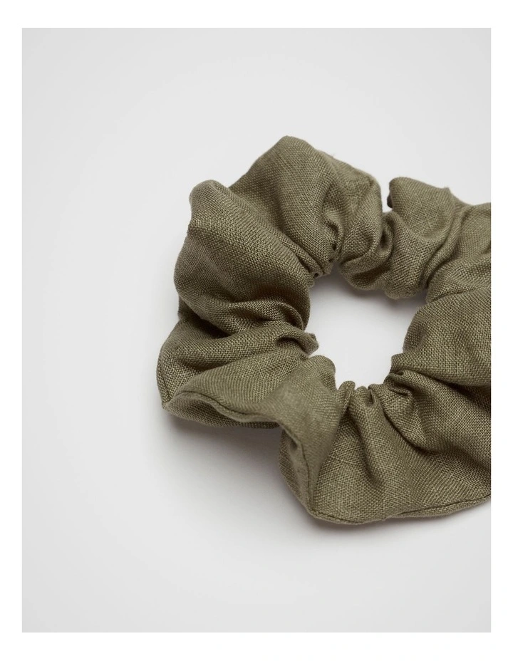 Linen Scrunchie in Olive Leaf image 2