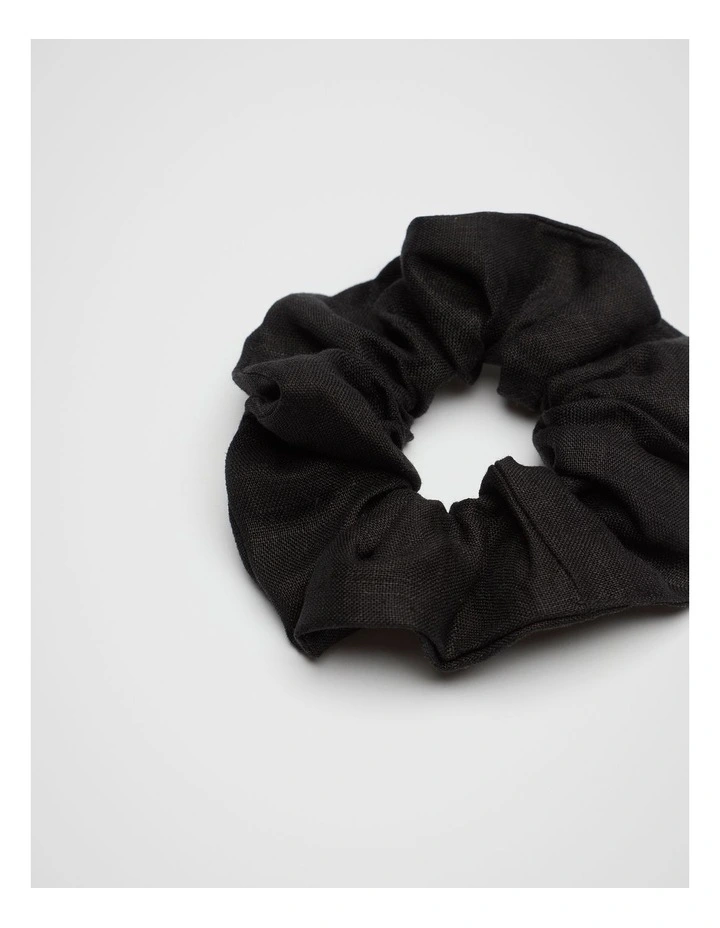 Linen Scrunchie in Black image 2